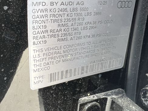 Used 2025 Audi Q5 Premium AWD/4WD image 37