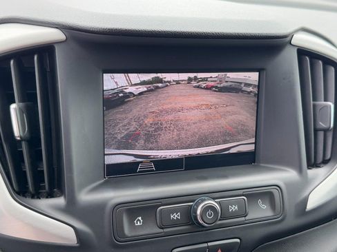 Used 2024 GMC Terrain SLE FWD image 22