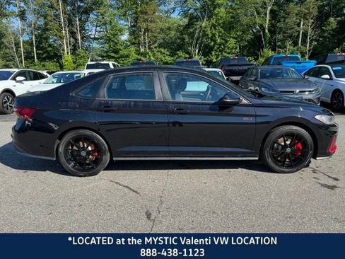 Certified 2025 Volkswagen Jetta GLI Autobahn w/ GLI Black Package FWD image 4