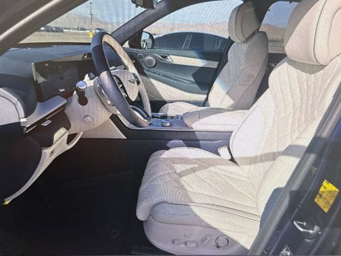 Used 2025 Genesis GV80 3.5T Prestige image 6