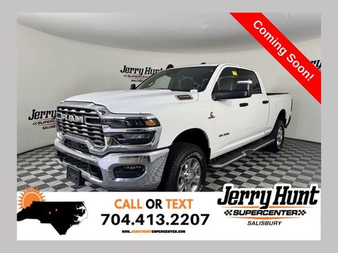 Used 2025 RAM 2500 Big Horn AWD/4WD image 1