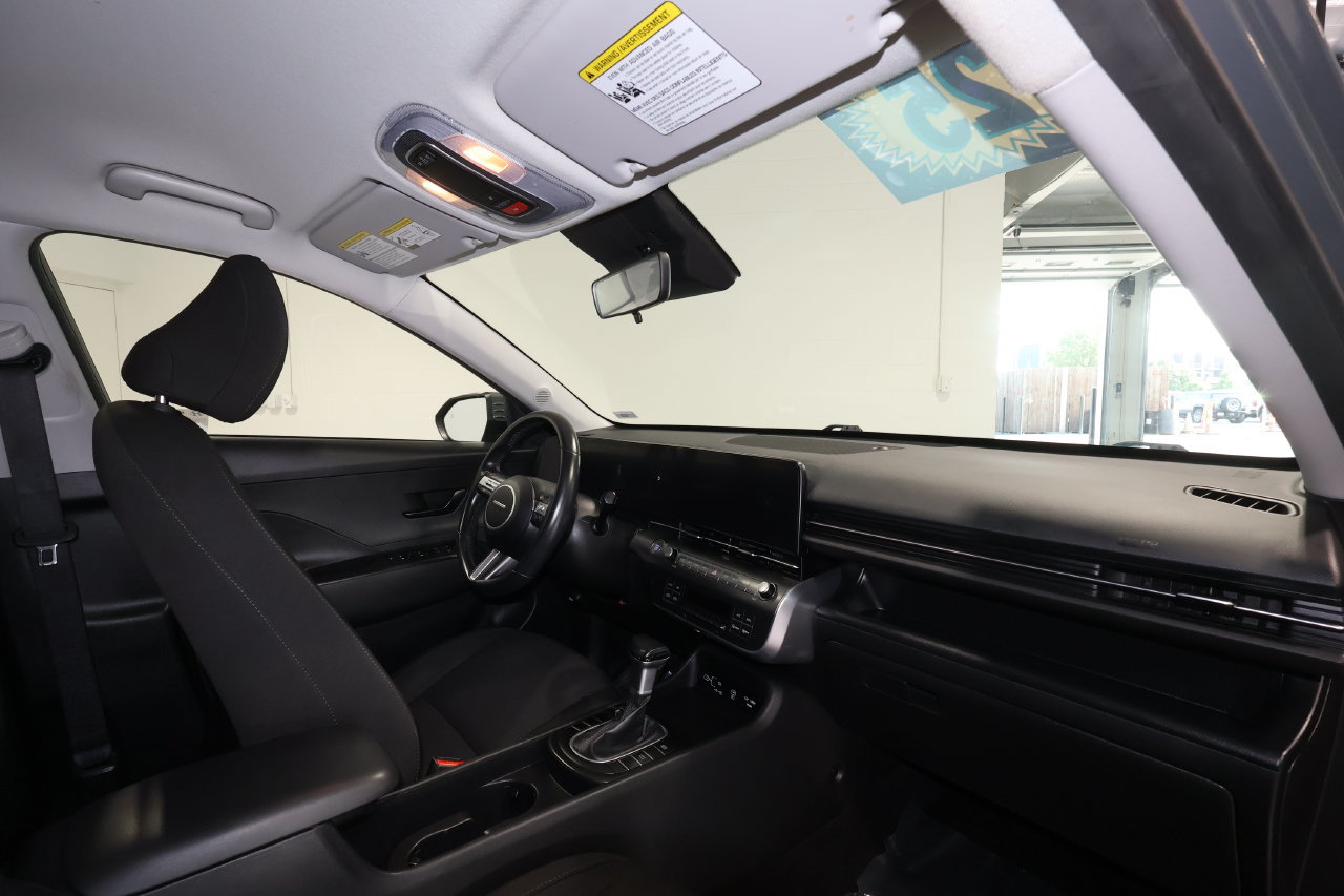Used 2025 Hyundai Kona SEL FWD image 27