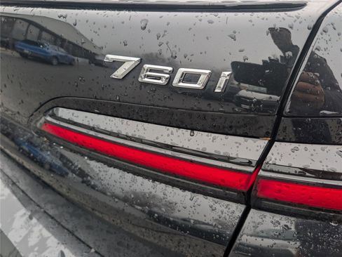 Used 2023 BMW 760i xDrive w/ Parking Assistance Package image 10