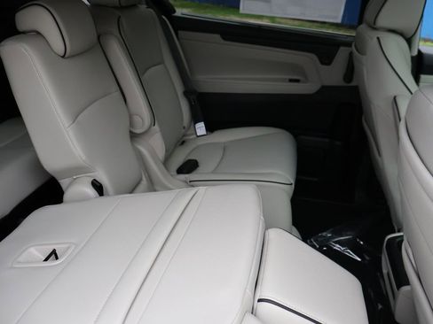 New 2026 Honda Odyssey Touring image 14