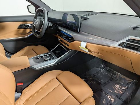 Used 2025 BMW 330i xDrive Sedan w/ M Sport Package image 25