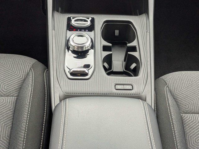 Used 2026 Jeep Cherokee Laredo AWD/4WD image 19
