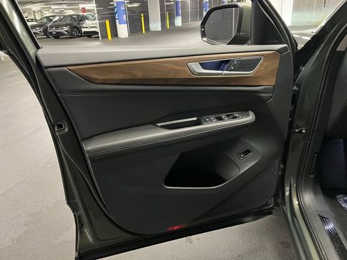 New 2026 Volkswagen Atlas SE image 21