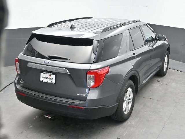 Used 2023 Ford Explorer XLT AWD/4WD image 28