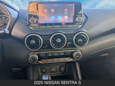 Used 2025 Nissan Sentra S image 17