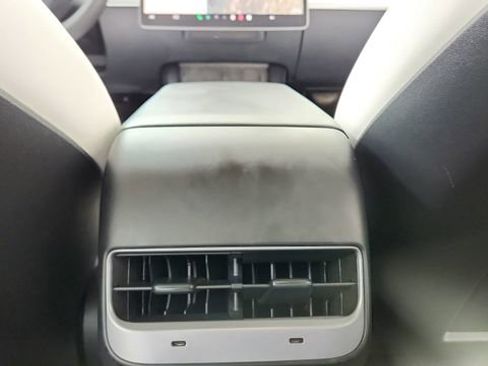 Used 2023 Tesla Model 3 Performance image 38