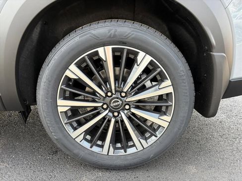 New 2026 Nissan Pathfinder Platinum image 27