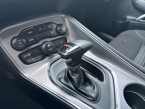 Used 2023 Dodge Challenger SXT image 15