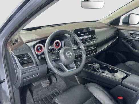 Used 2023 Nissan Rogue Platinum w/ Platinum Premium Package FWD image 9