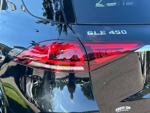 Used 2021 Mercedes-Benz GLE 450 4MATIC image 8