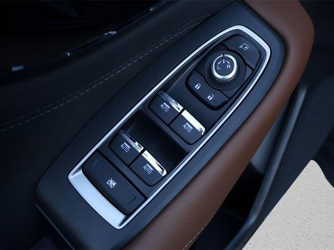 Used 2024 Subaru Outback Touring XT w/ Tech Package 3 image 11