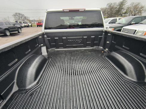 Used 2022 GMC Sierra 2500 Pro w/ Convenience Package image 8
