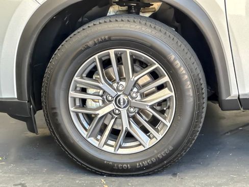 Used 2024 Nissan Rogue S AWD/4WD image 24
