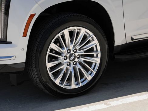Used 2025 Cadillac Escalade Premium Luxury w/ LPO, Floor Liner Package AWD/4WD image 37