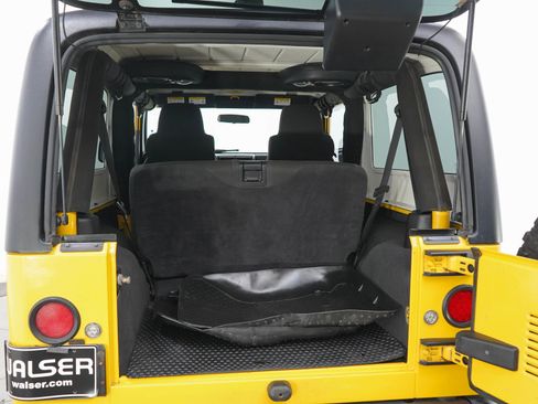 Used 2006 Jeep Wrangler Unlimited Rubicon AWD/4WD image 13