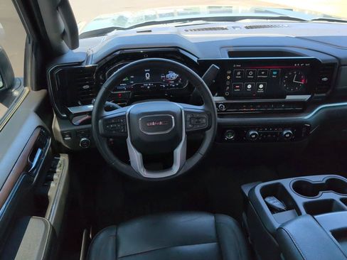 Used 2024 GMC Sierra 1500 SLT AWD/4WD image 33