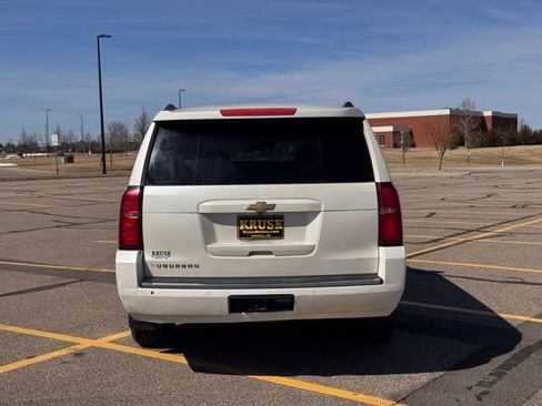 Used 2015 Chevrolet Suburban LTZ image 32
