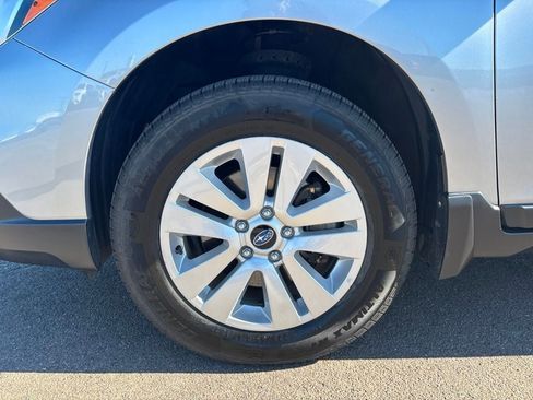 Used 2016 Subaru Outback 2.5i Premium AWD/4WD image 9