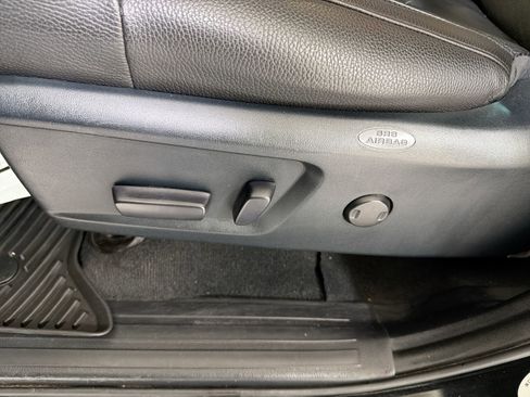 Used 2016 Toyota Tundra Limited image 11