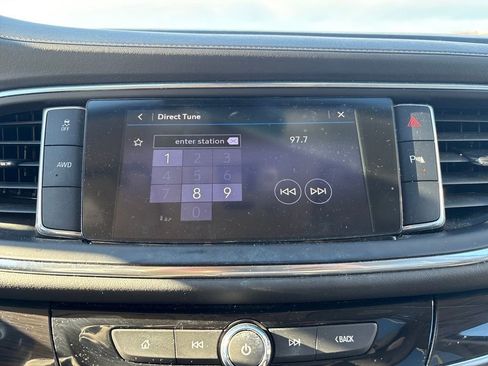 Used 2020 Buick Enclave Essence w/ Sound and Sites Package image 27