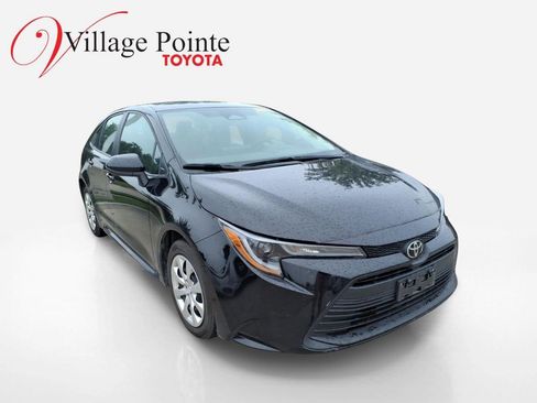 Used 2024 Toyota Corolla LE FWD image 5