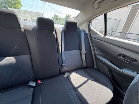 Used 2025 Nissan Sentra SV FWD image 36