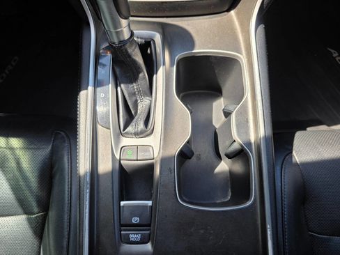 Used 2018 Honda Accord Touring image 30