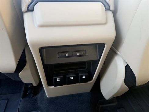 Used 2018 Land Rover Discovery Sport HSE image 20