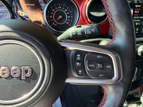 Used 2021 Jeep Wrangler Rubicon AWD/4WD image 7