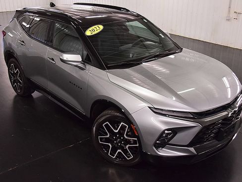 Used 2023 Chevrolet Blazer RS w/ Driver Confidence II Package AWD/4WD image 9