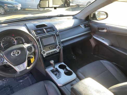 Used 2012 Toyota Camry SE image 14
