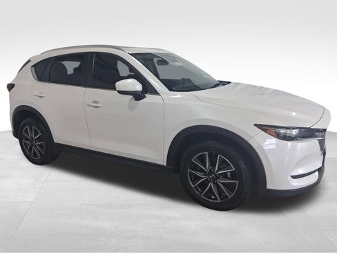 Used 2018 MAZDA CX-5 Touring w/ Preferred Equipment Package image 3