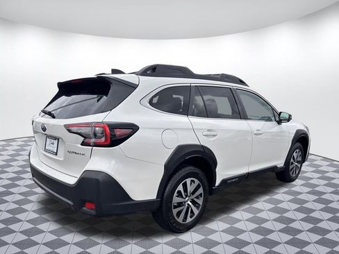 Used 2024 Subaru Outback Premium image 7