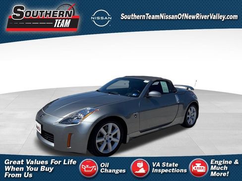 Used 2005 Nissan 350Z Touring RWD image 1