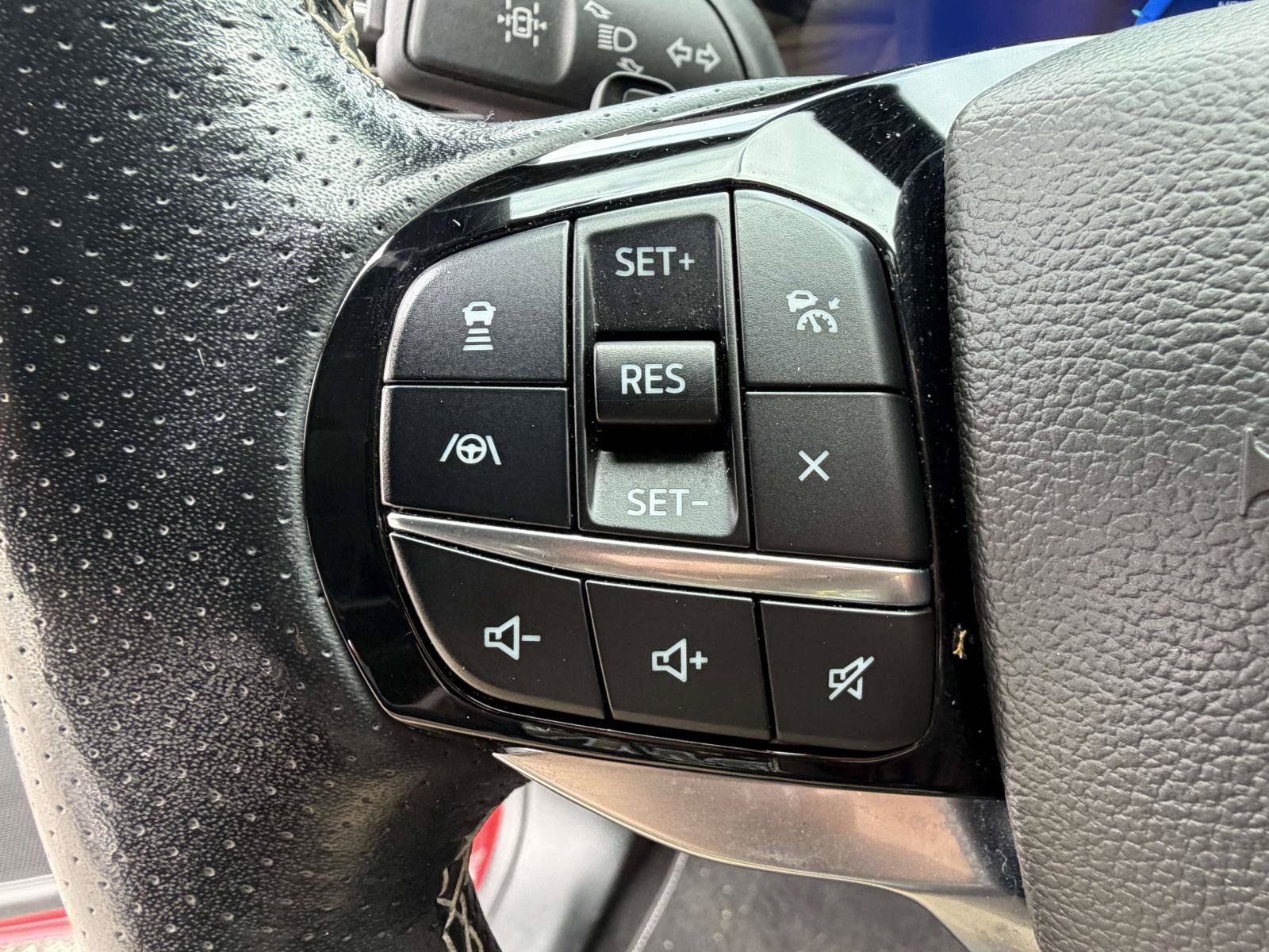 Used 2022 Ford Explorer ST w/ Equipment Group 401A AWD/4WD image 14