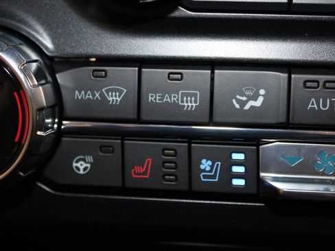 New 2026 Ford F250 Lariat w/ Black Appearance Package AWD/4WD image 45