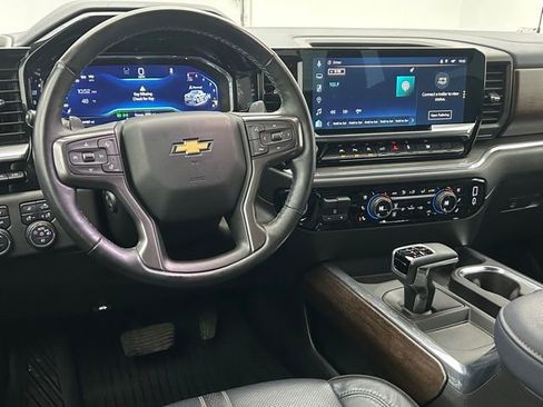 Used 2024 Chevrolet Silverado 1500 High Country w/ Technology Package image 32