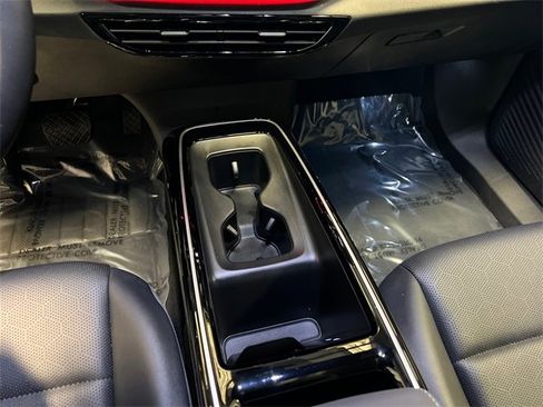 Used 2023 Volkswagen ID.4 S image 28