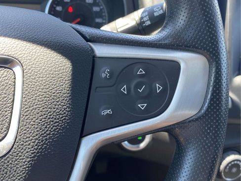 Used 2024 GMC Terrain SLE FWD image 21