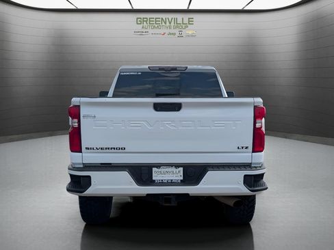 Used 2022 Chevrolet Silverado 3500 LTZ w/ LTZ Plus Package AWD/4WD image 7