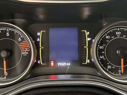 Used 2019 Jeep Cherokee Latitude image 28