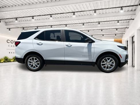 Used 2024 Chevrolet Equinox LS w/ LS Convenience Package FWD image 12