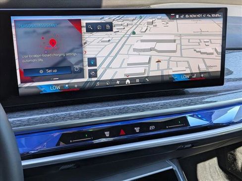 Used 2025 BMW i7 M70 AWD/4WD image 15