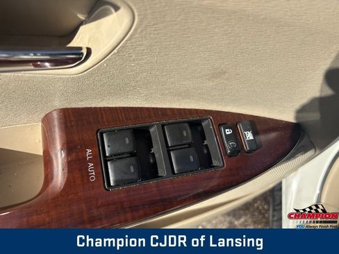 Used 2010 Toyota Venza AWD image 13