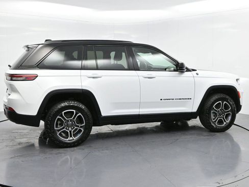 Used 2022 Jeep Grand Cherokee Trailhawk AWD/4WD image 8