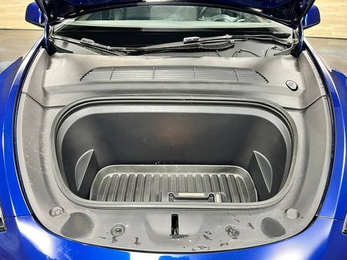 Used 2025 Tesla Model Y Long Range AWD/4WD image 19